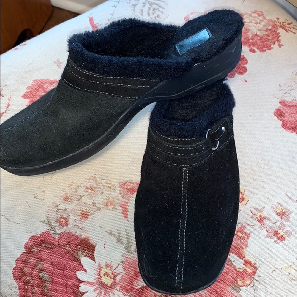 LifeStride Clogs Low Wedge Size 8M Black Suede EUC